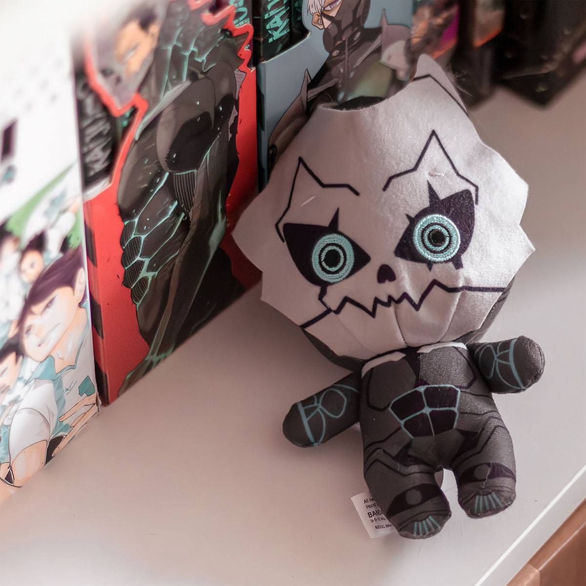 Produktbild Kaiju No. 8 - Tomonui Mystery plyschnyckelring Serie 1
