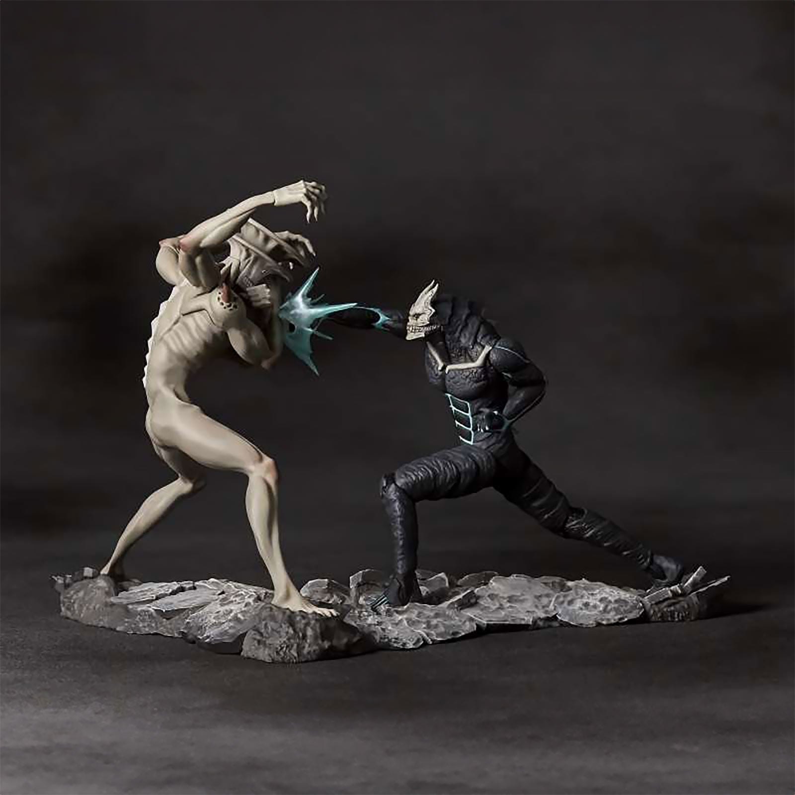 Produktbild Kaiju No. 8 vs. Kaiju No. 9 dioramafigur