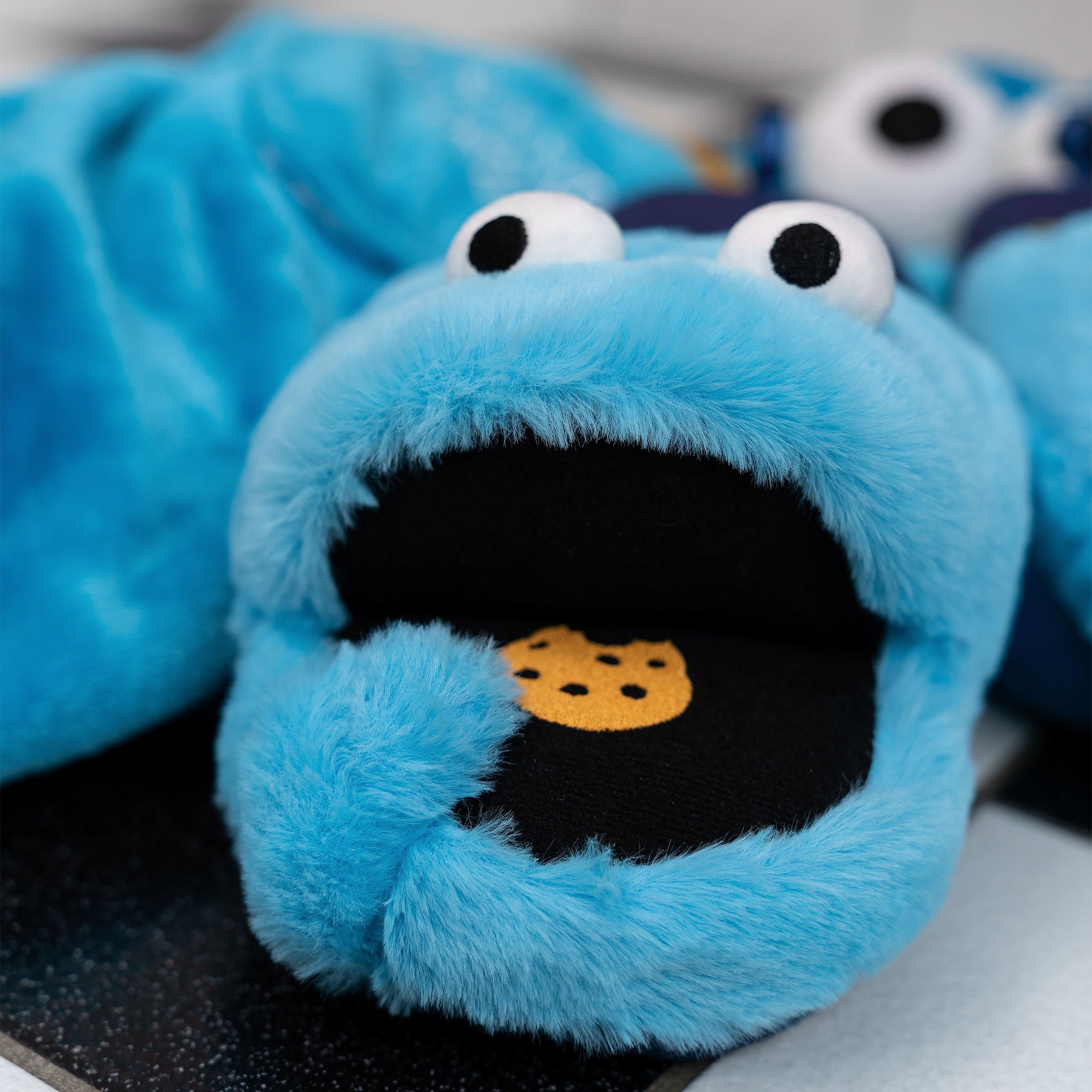 Produktbild Cookie Monster Plysch Tofflor - Sesame Street