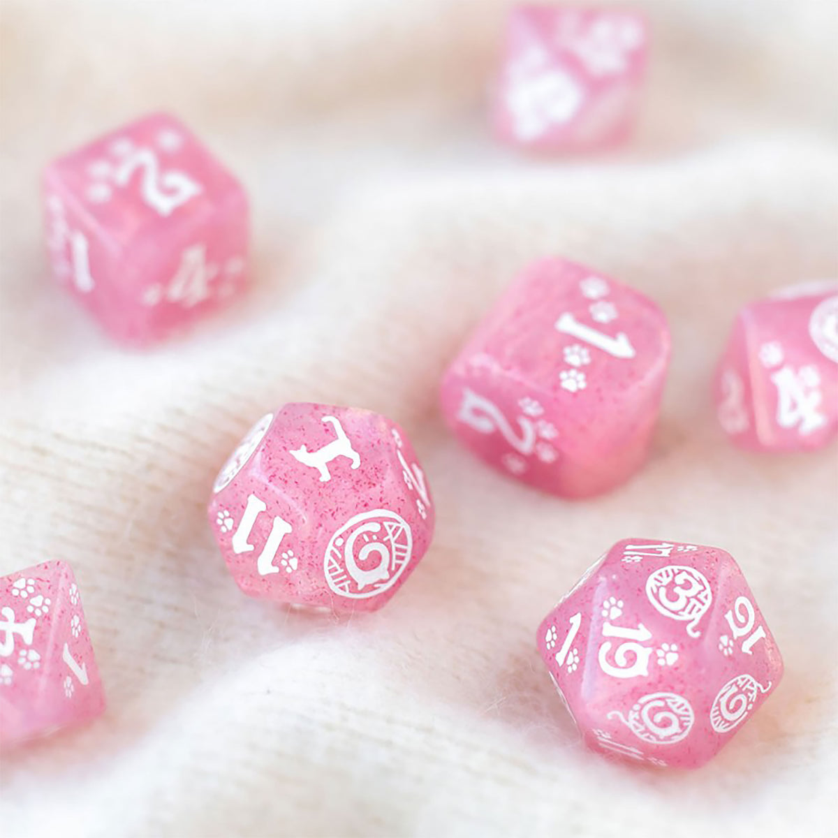 Produktbild Cats - Daisy Glitter RPG Tärningsset 7-delat