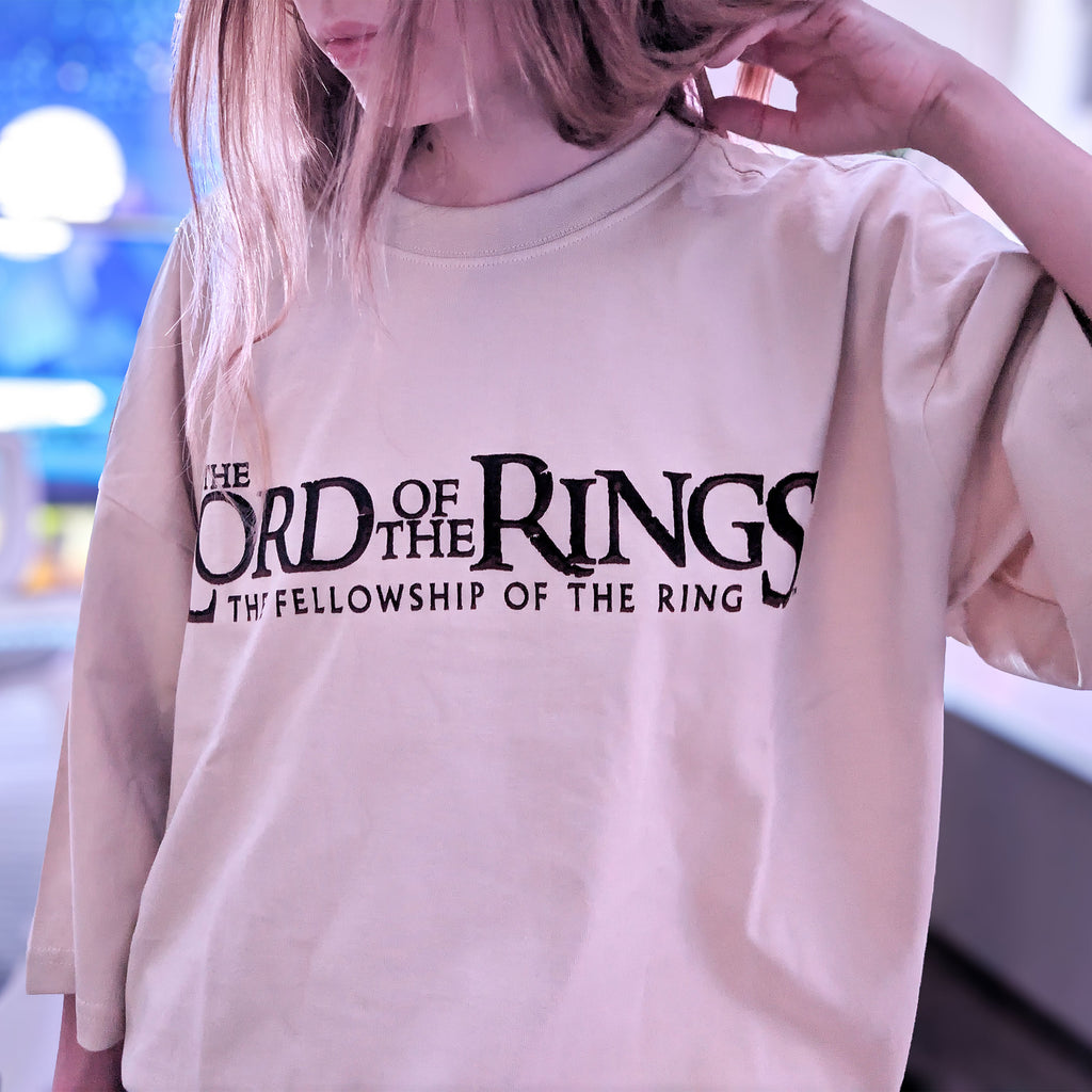 Produktbild Sagan om Ringen - Följeslagare Rohan och Gondor Oversize T-Shirt beige