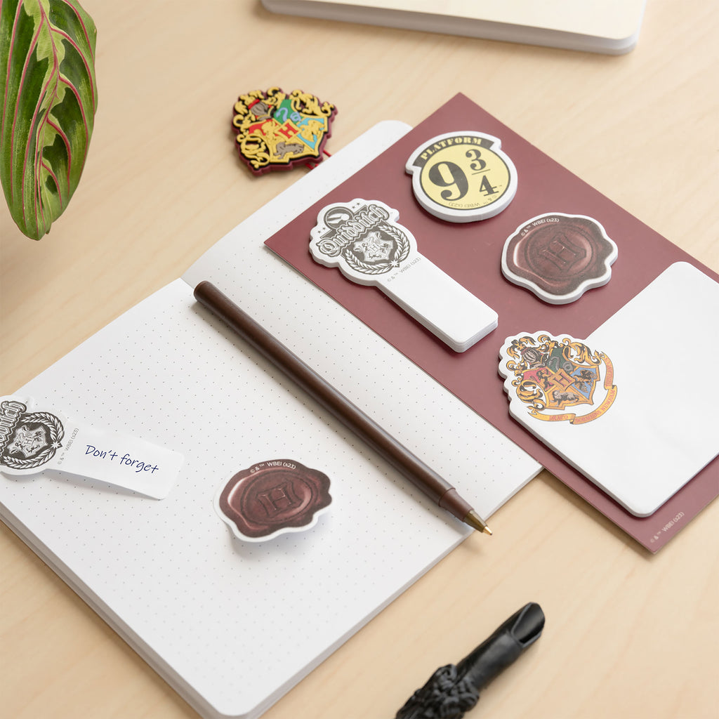 Produktbild Harry Potter - Hogwarts skrivset 14 delar