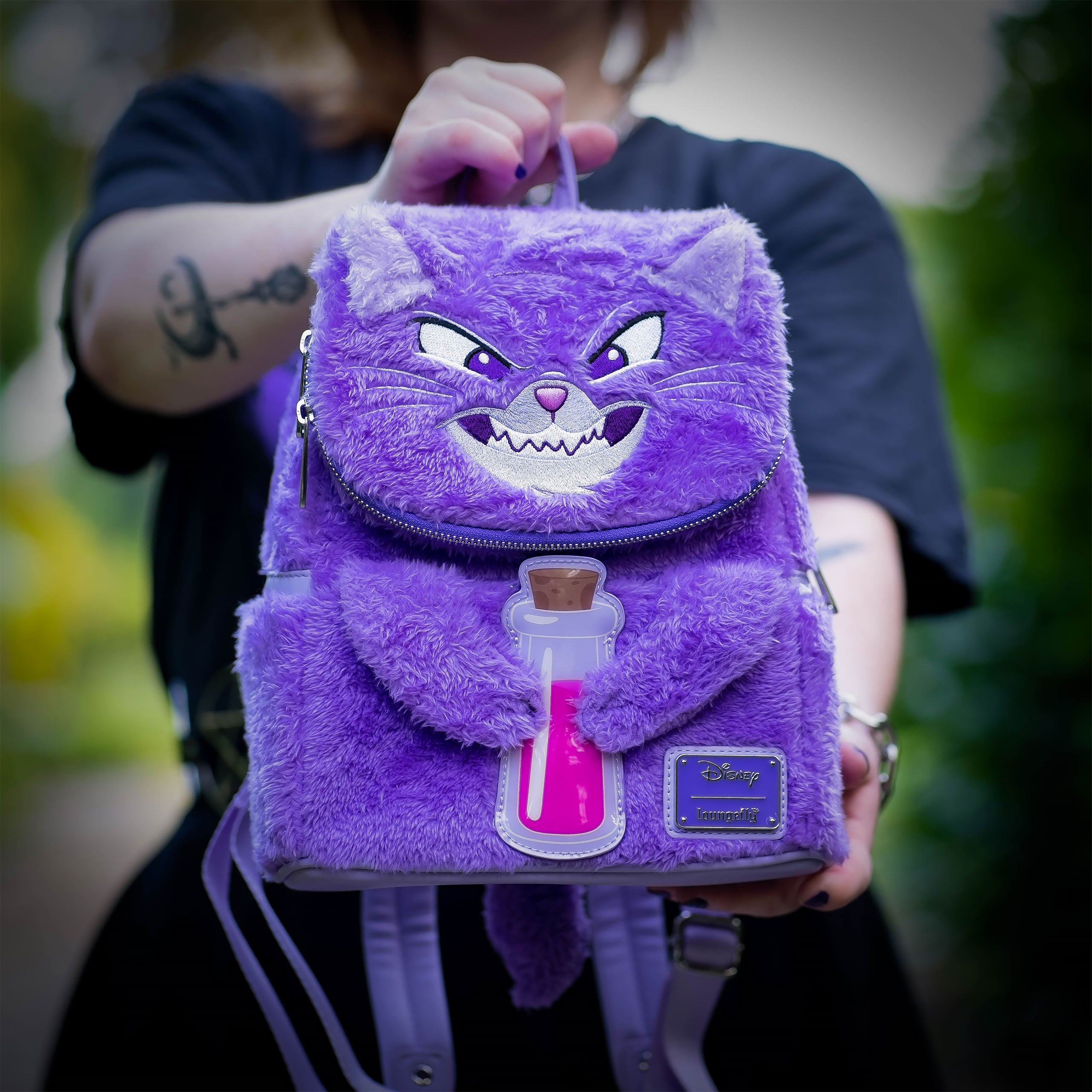 Produktbild Kejsarens nya stil - Yzma mini ryggsäck med ljus