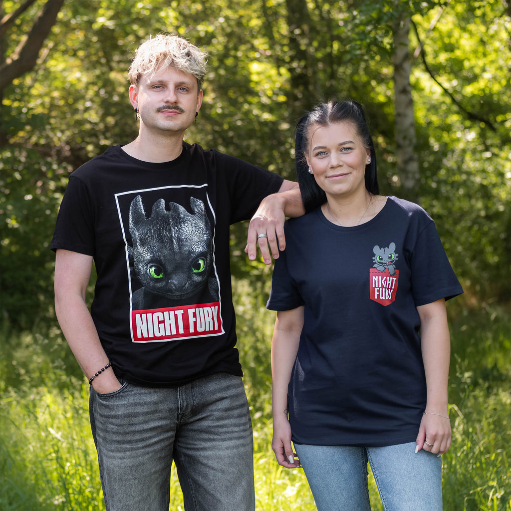Produktbild Draktränaren - svart Night Fury Poster T-shirt