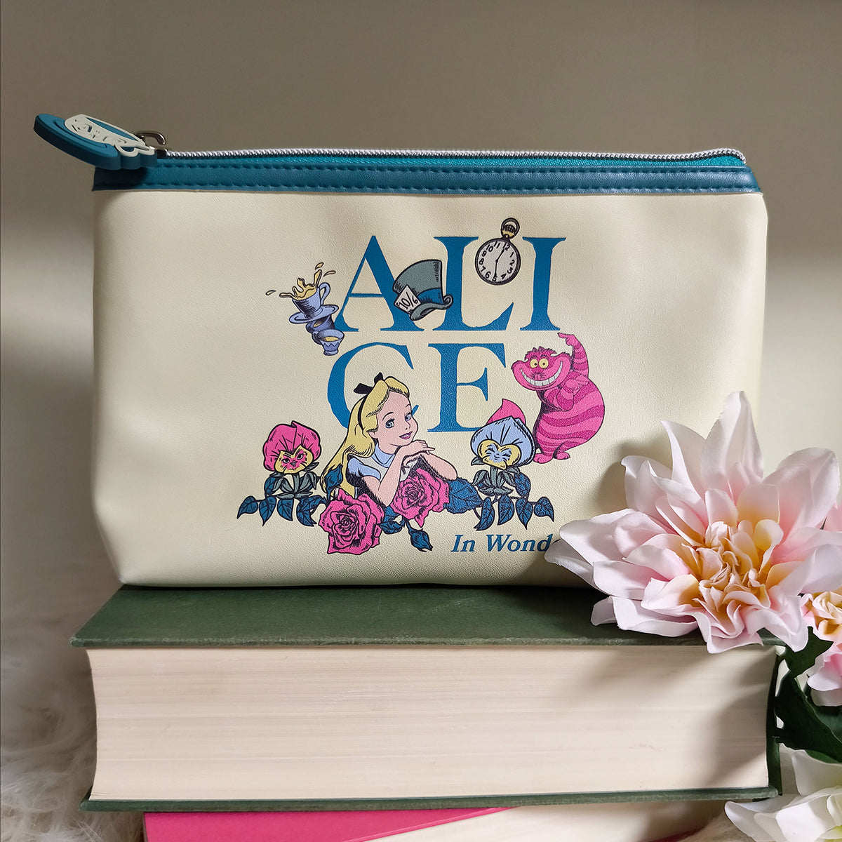 Produktbild Alice i Underlandet - Flower sminkväska