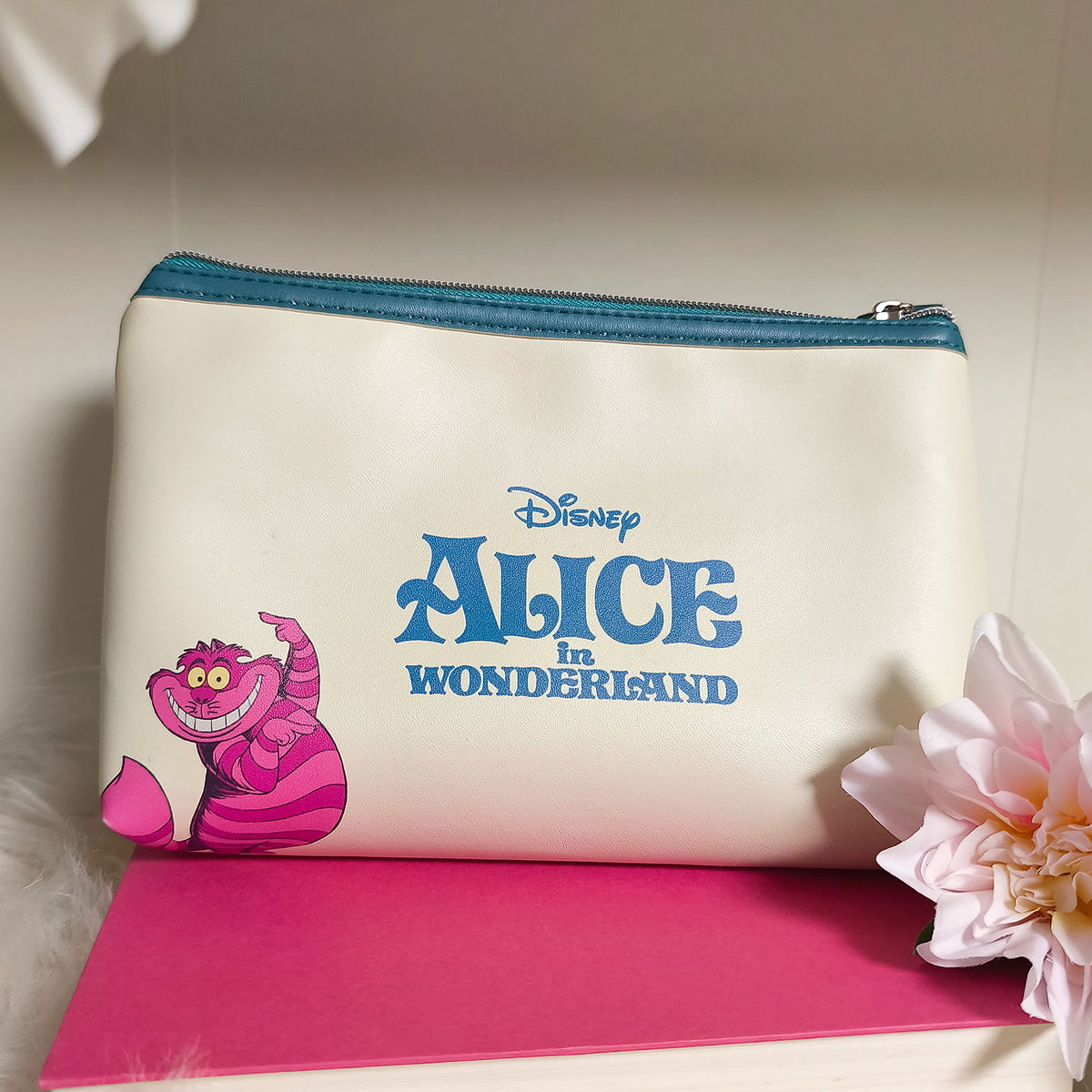 Produktbild Alice i Underlandet - Flower sminkväska