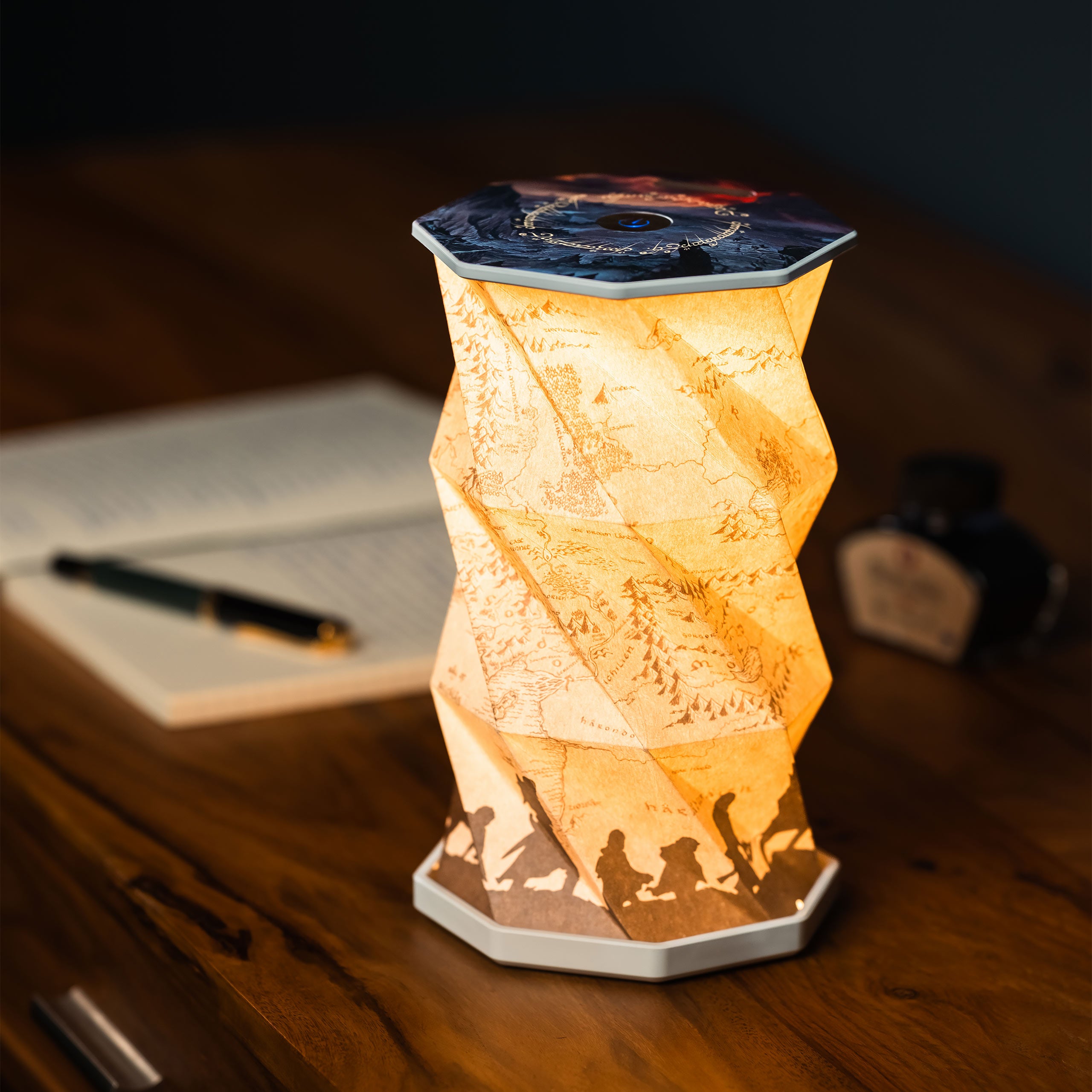 Produktbild Sagan om Ringen - Vikbar lampa med karta över Midgård