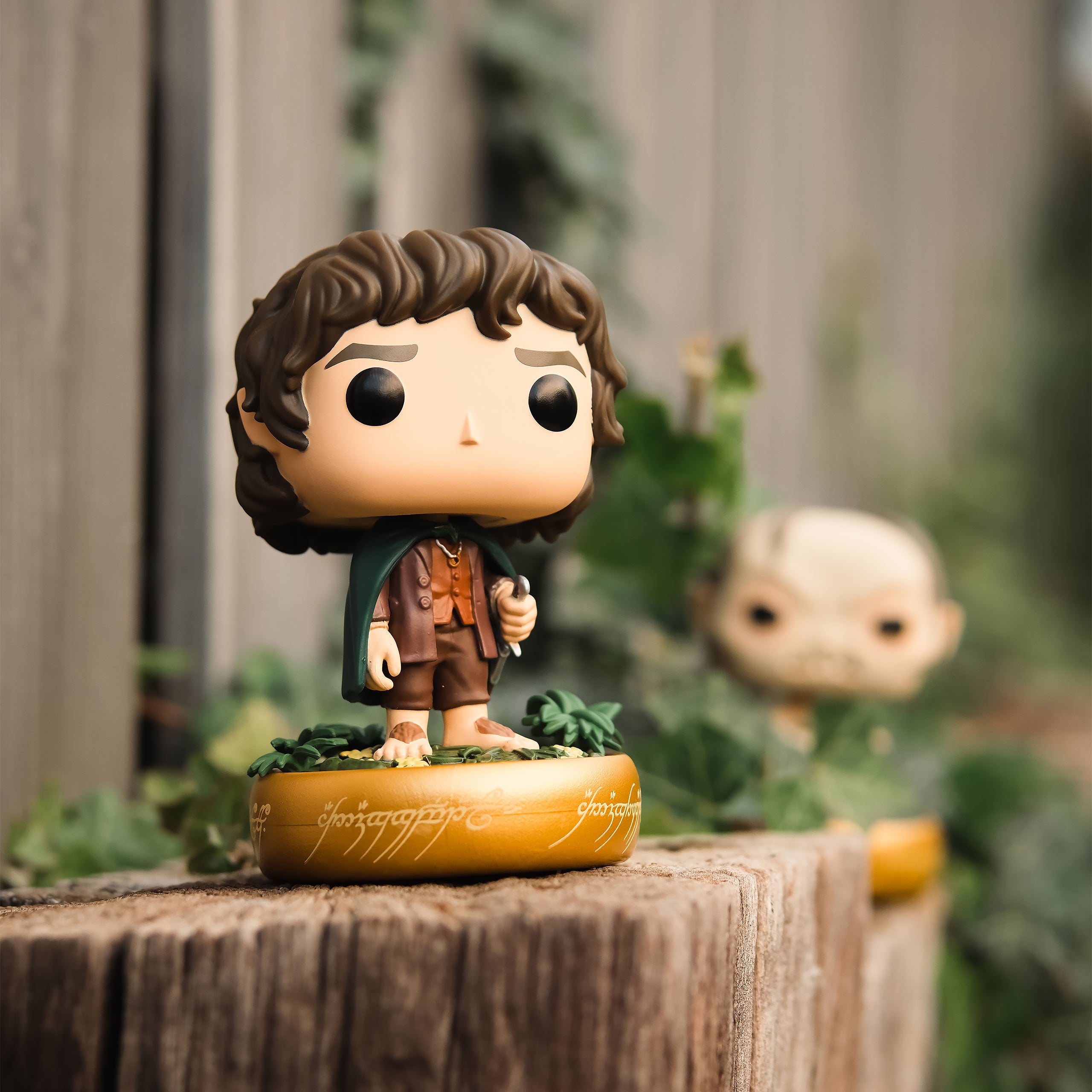 Produktbild Sagan om Ringen – Frodo Funko POP!-figur (lyser i mörkret)