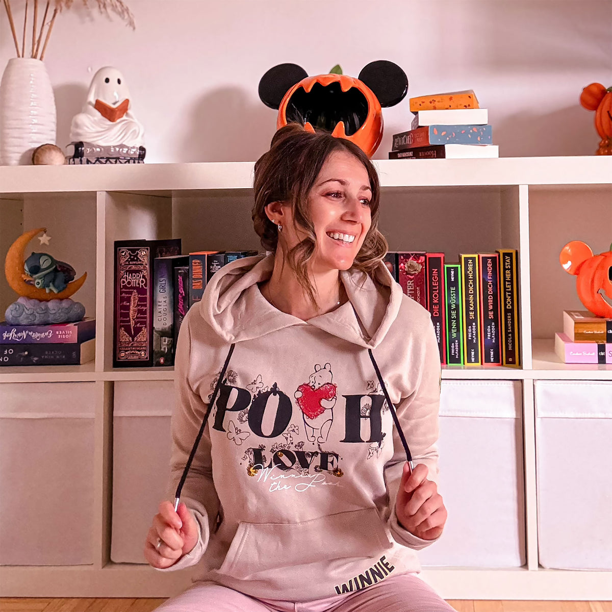 Produktbild Nalle Puh - Pooh Love Huvtröja beige