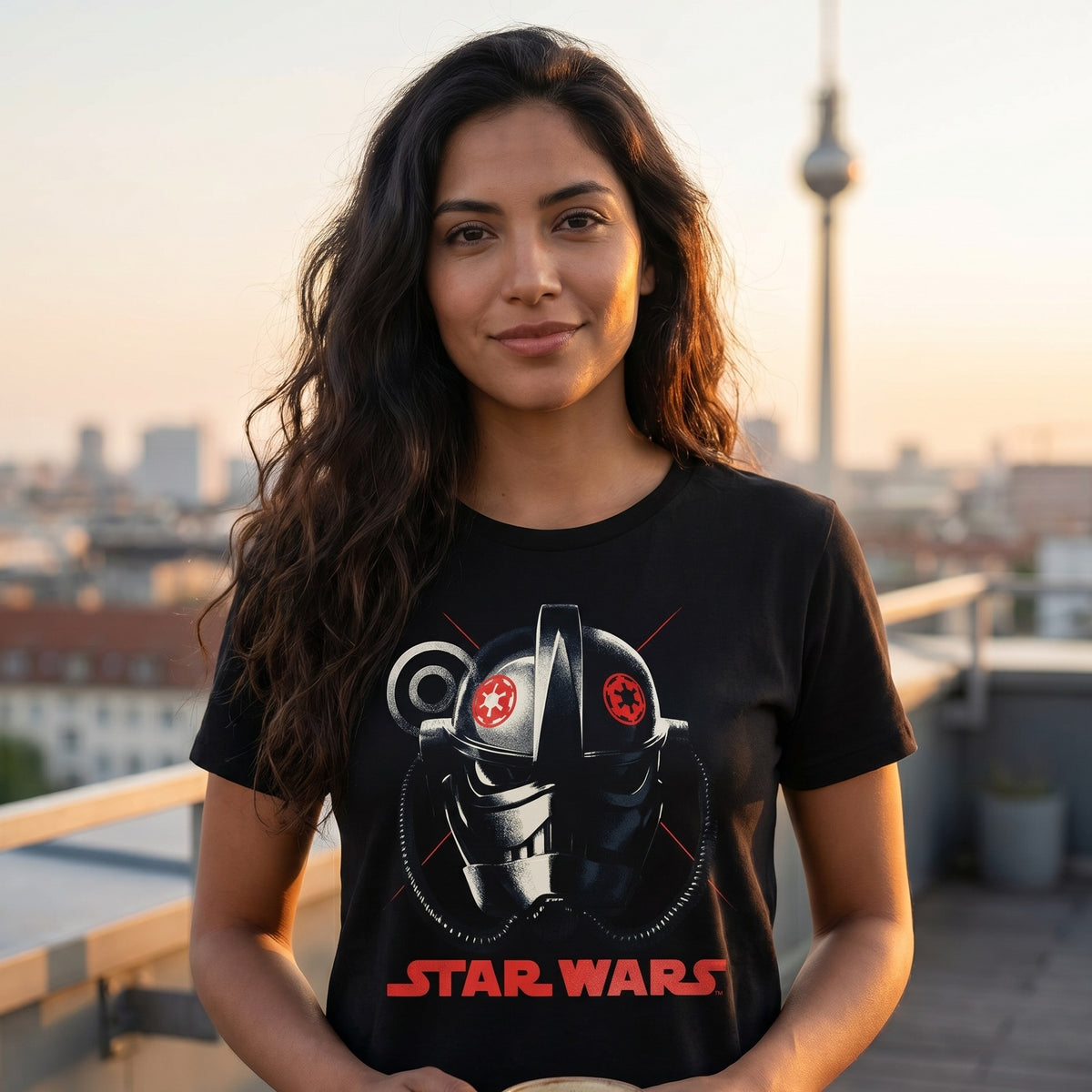 Produktbild Star Wars - Andor TIE Avenger-hjälm T-shirt svart