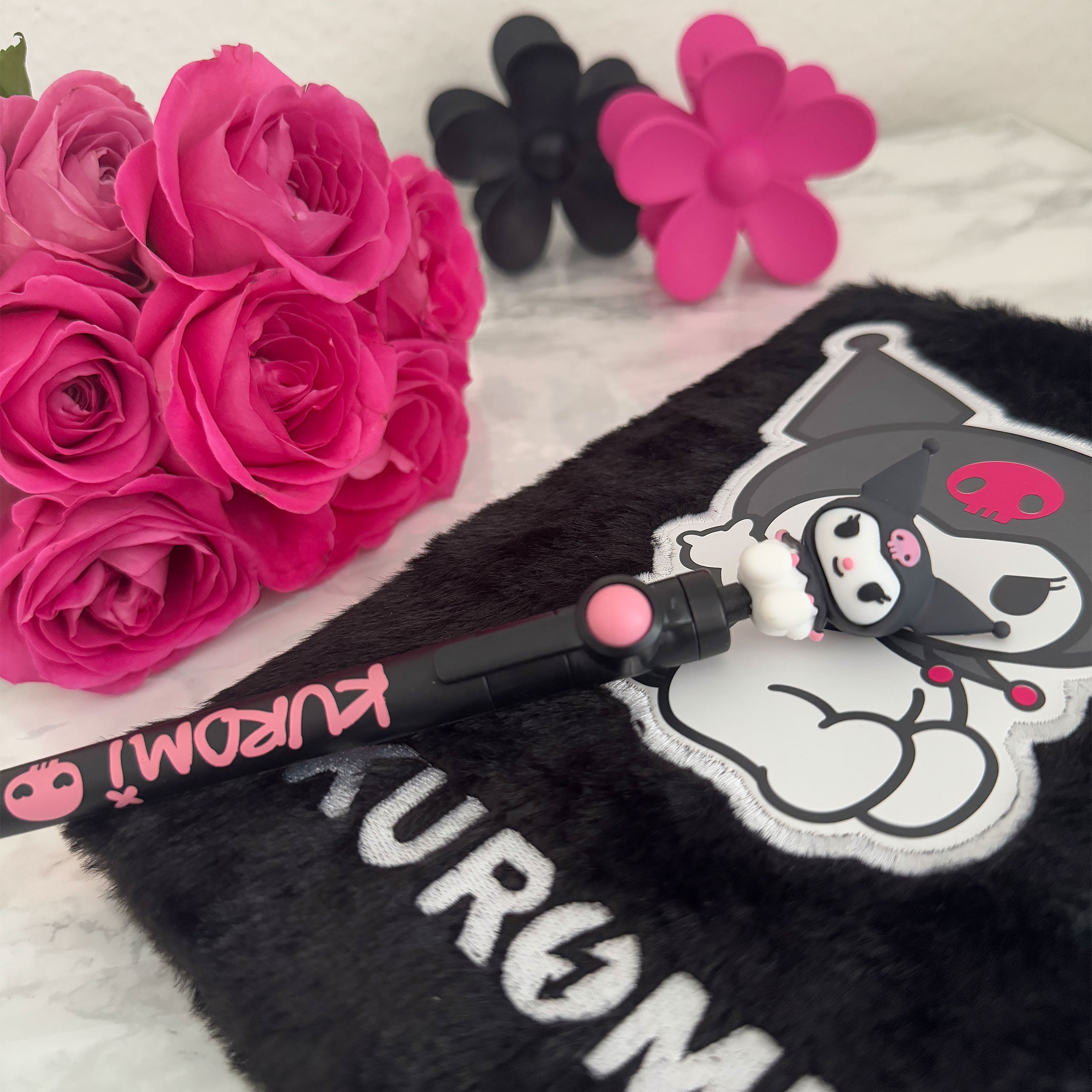 Produktbild Hello Kitty - Kuromi Plysch Anteckningsbok