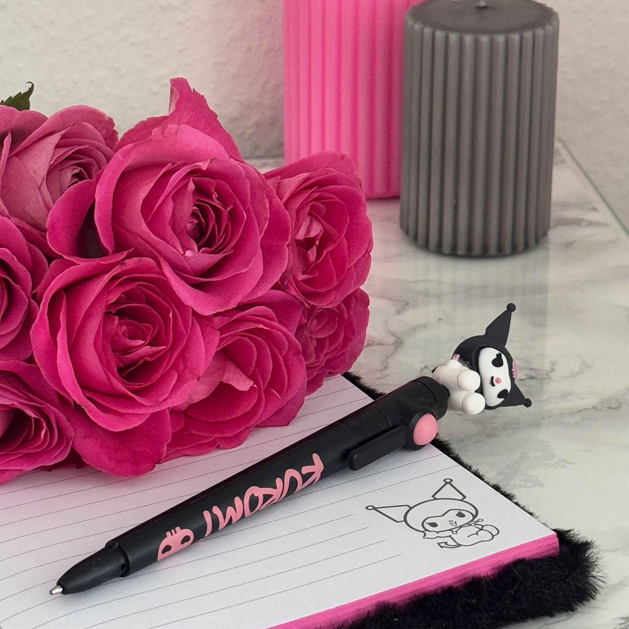 Produktbild Hello Kitty - Kuromi Plysch Anteckningsbok