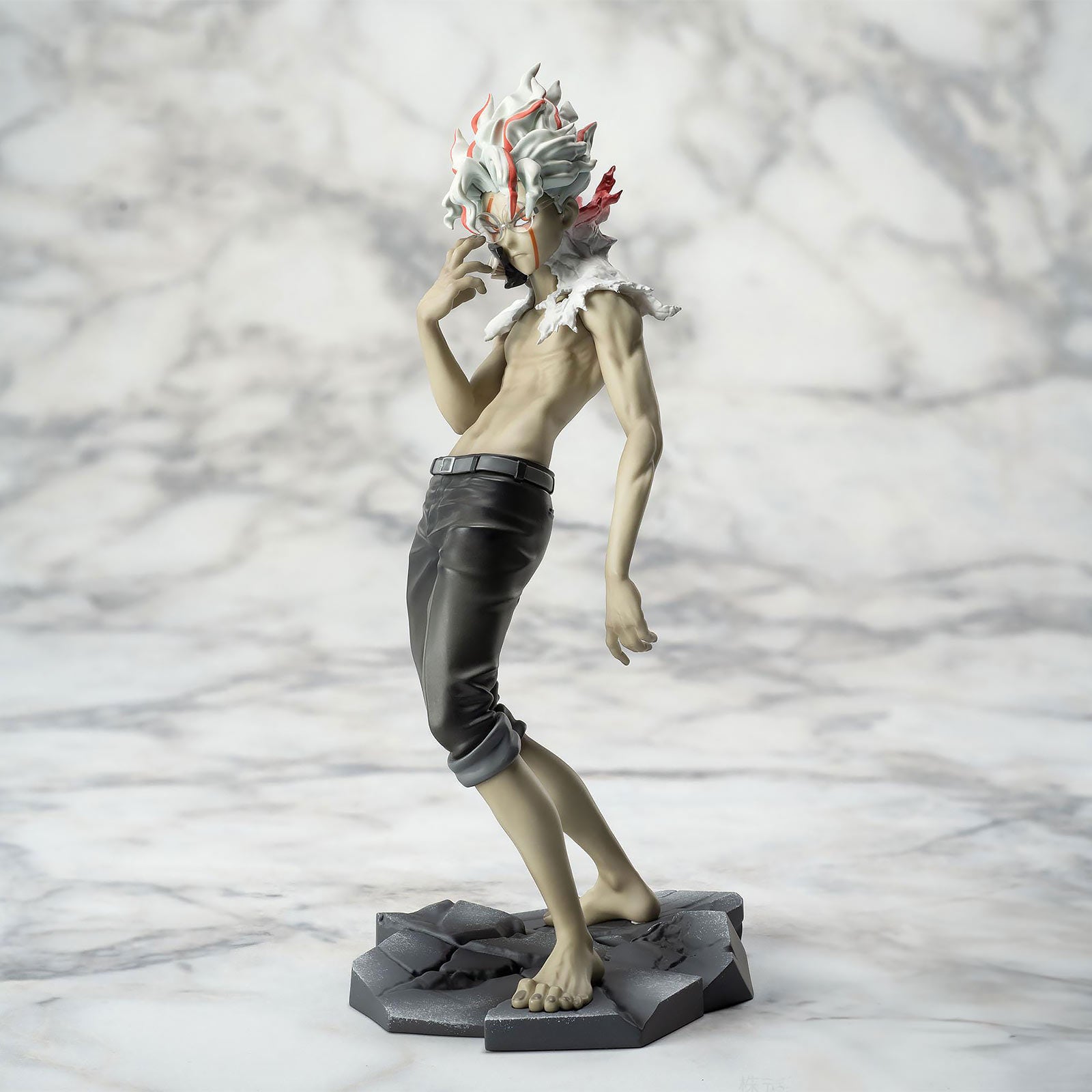 Produktbild Dandadan - Okarun (förvandlad) Vol. 2 Figur Version 1.5