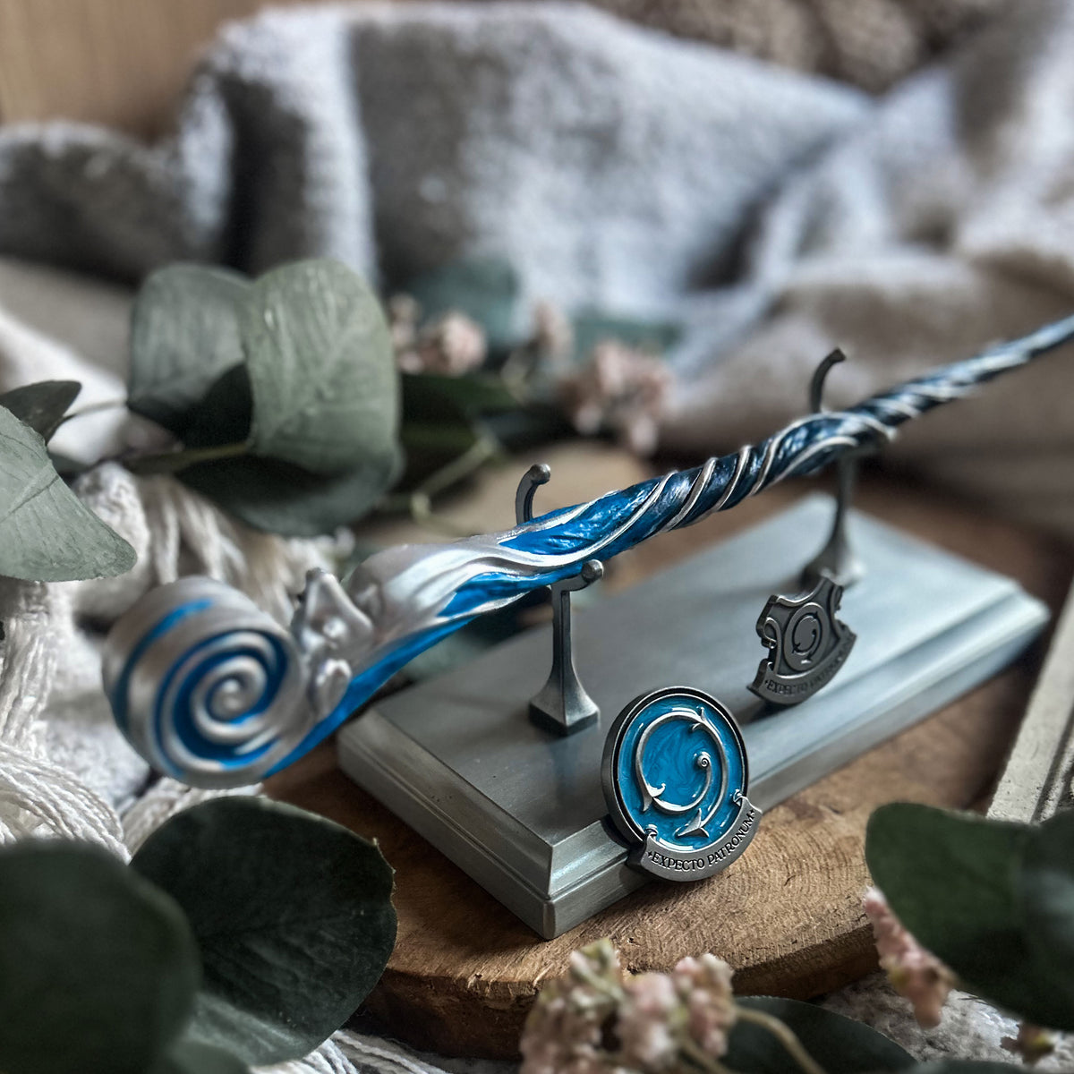 Produktbild Patronus Celebration Wand 2025 - Harry Potter Trollstav