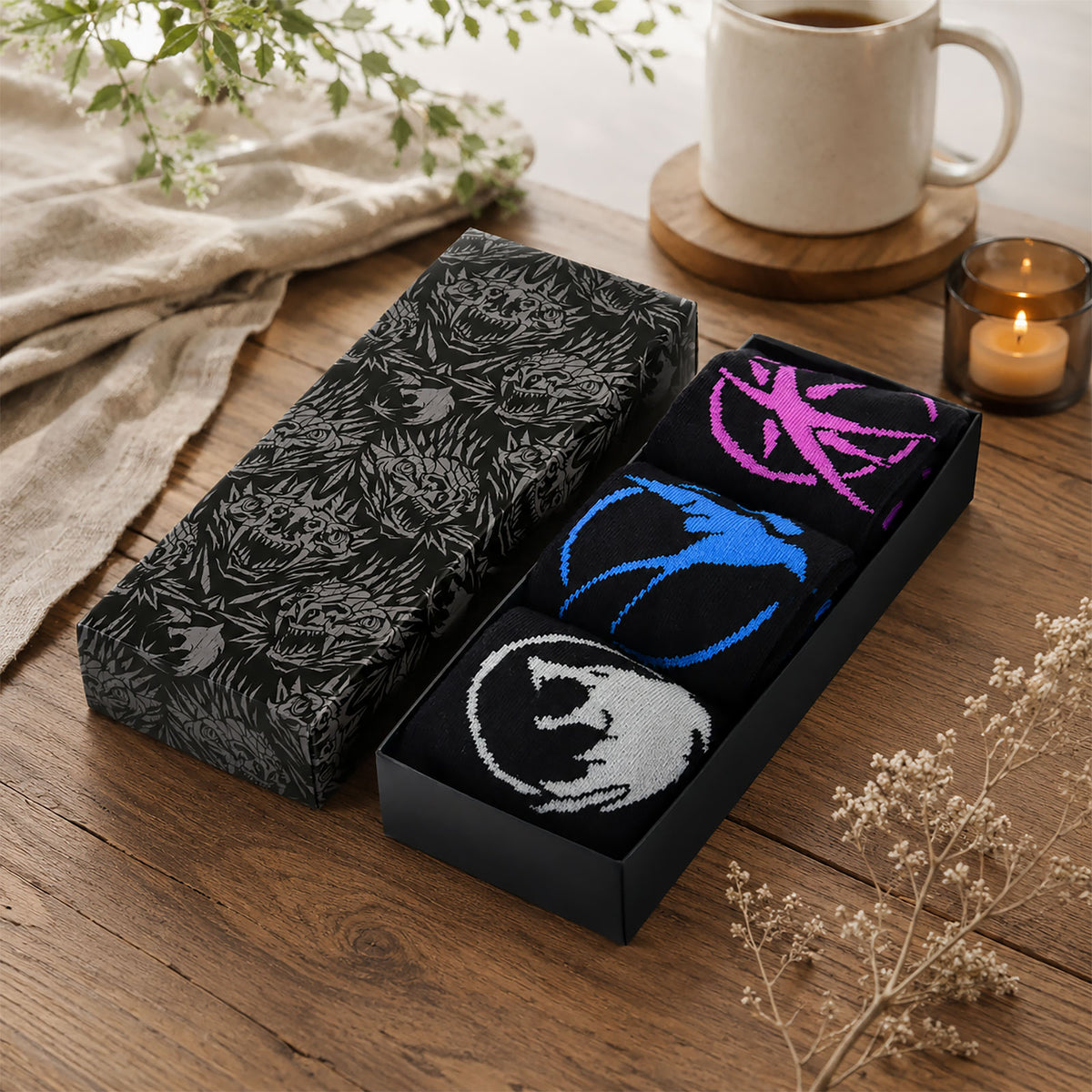 Produktbild The Witcher - Symbols strumpor 3-pack i presentförpackning