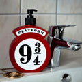 Produktbild Harry Potter - Tvåldispenser Perrong 9 3/4 med tvättgel