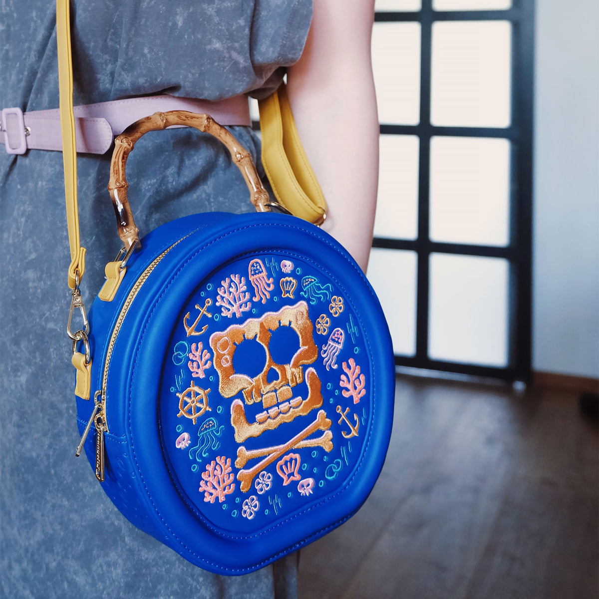 Produktbild SvampBob Fyrkant – crossbody-väska