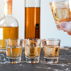 Produktbild Marvel - Symbols set med 4 shotglas