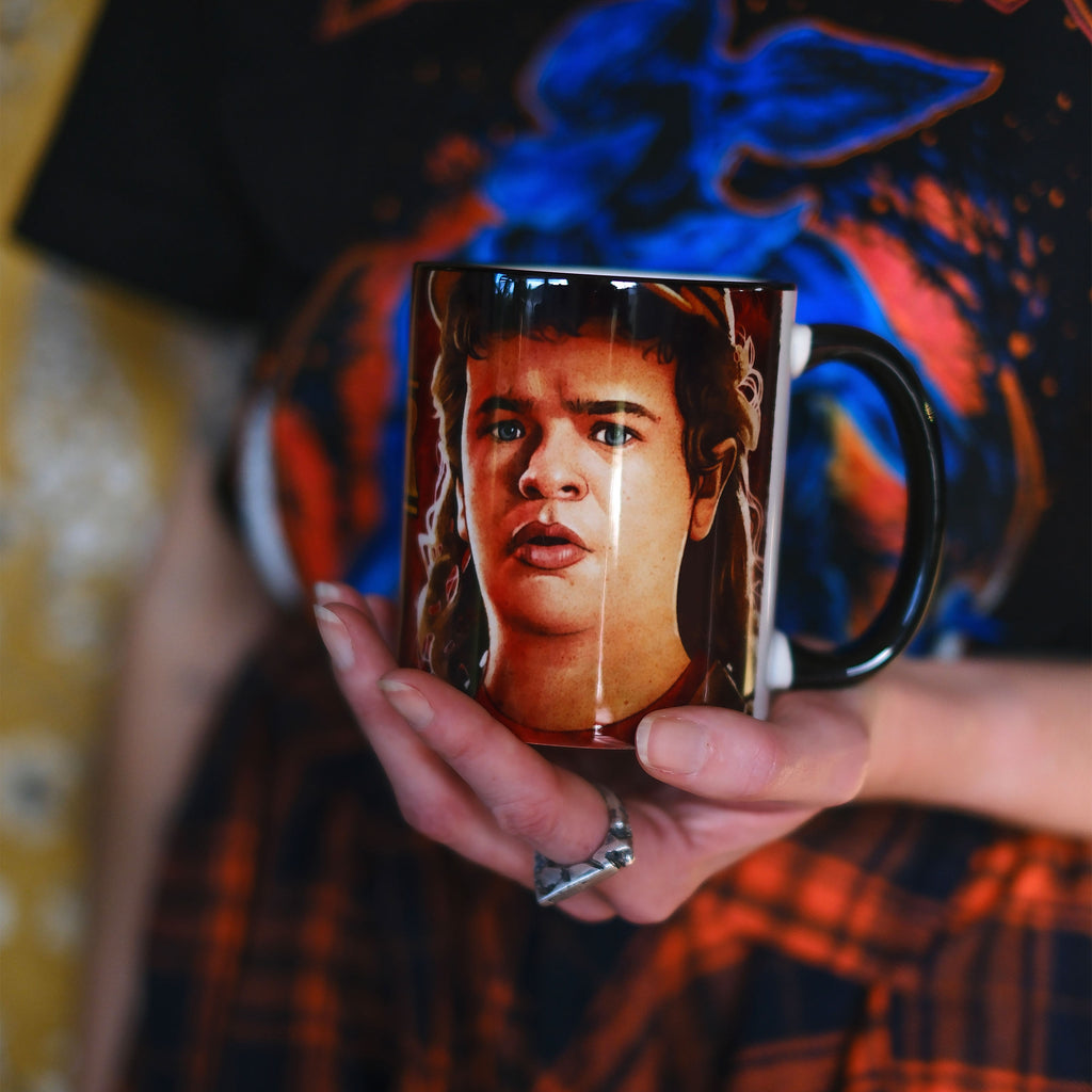 Produktbild Dustin Mugg - Stranger Things Final Season