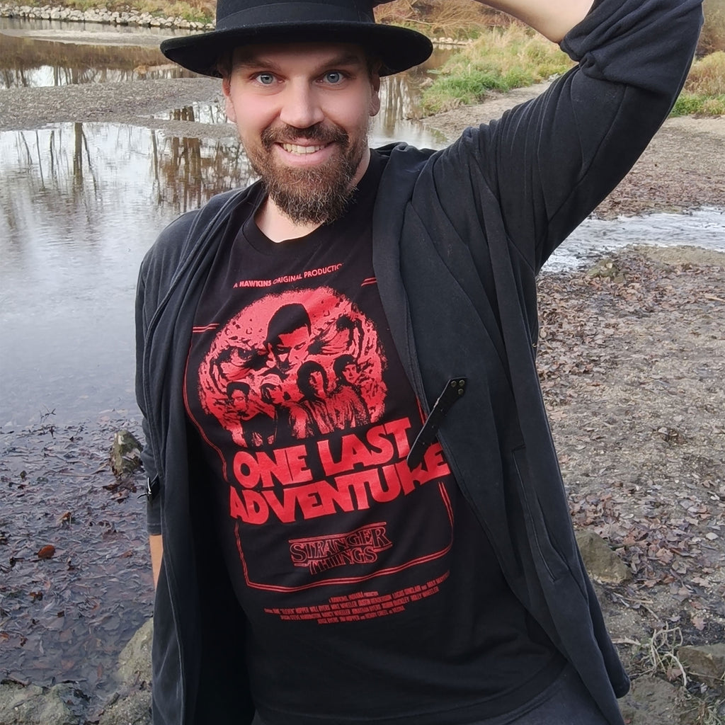 Produktbild Stranger Things - One Last Adventure T-shirt