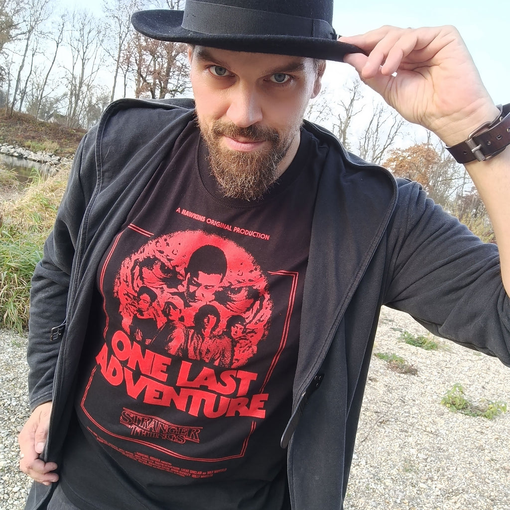 Produktbild Stranger Things - One Last Adventure T-shirt