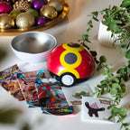 Produktbild Pokémon - Mystery Poké Ball Cards Tin Box Höst 2025