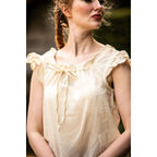Produktbild Medeltida sommarblus Lotte med volanger beige