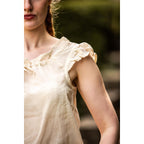 Produktbild Medeltida sommarblus Lotte med volanger beige