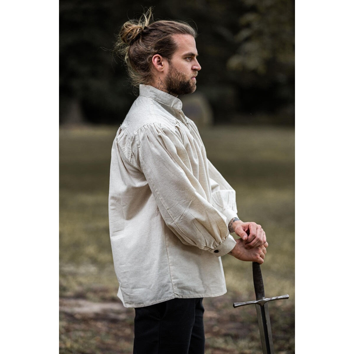 Produktbild Medeltida snörskjorta Bruno med ståkrage beige