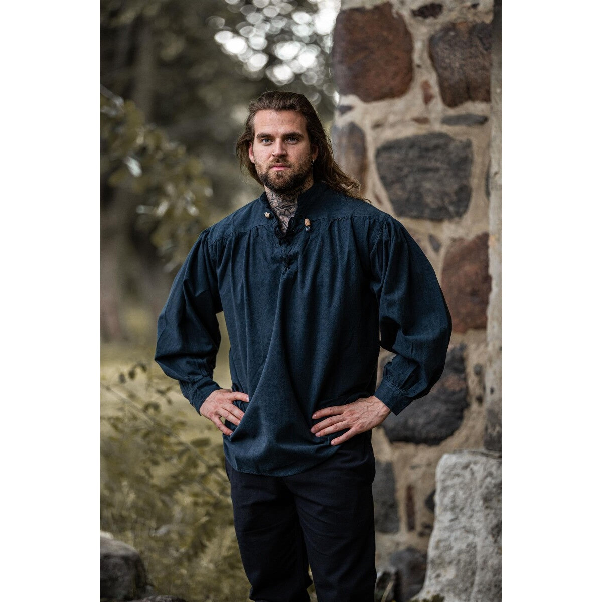Produktbild Medeltida snörskjorta med ståkrage Georg blåmelerad