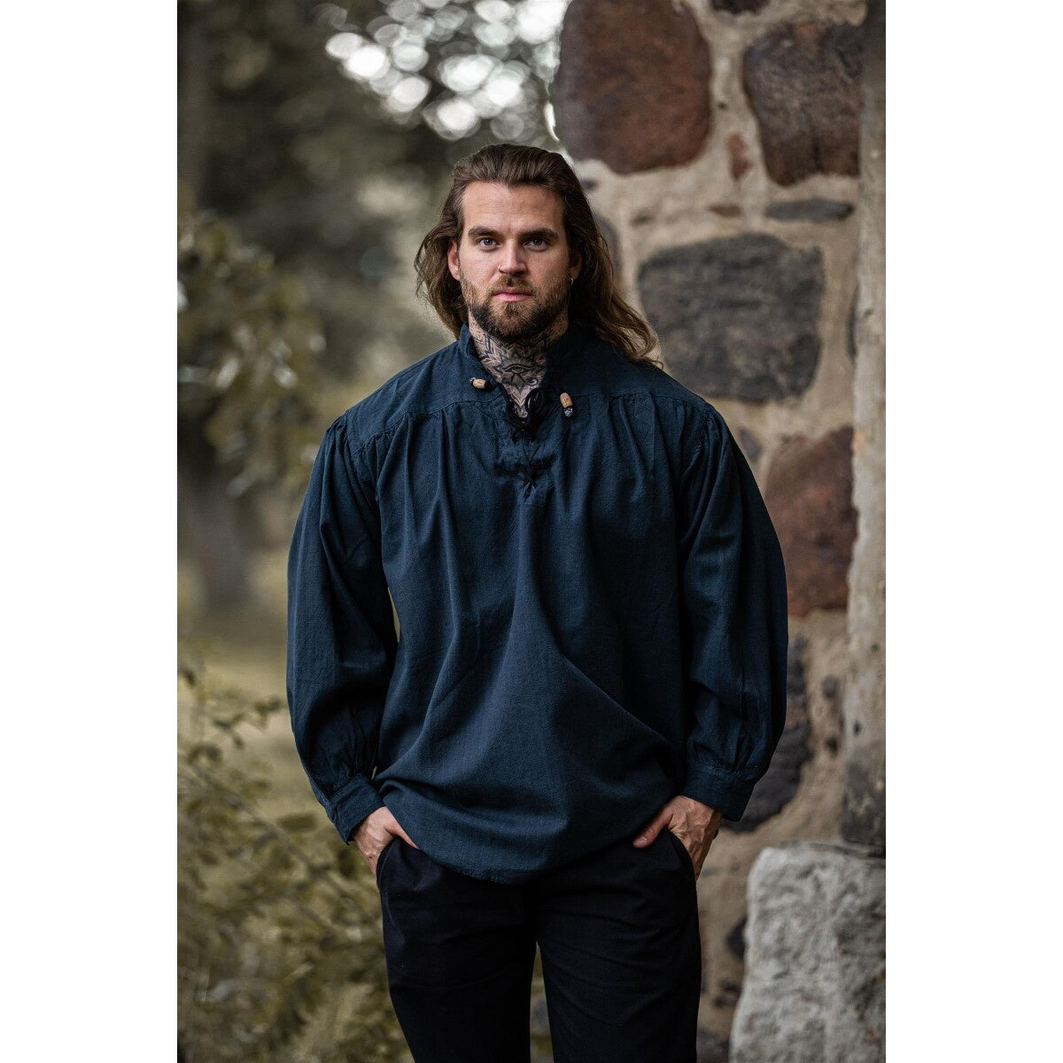 Produktbild Medeltida snörskjorta med ståkrage Georg blåmelerad