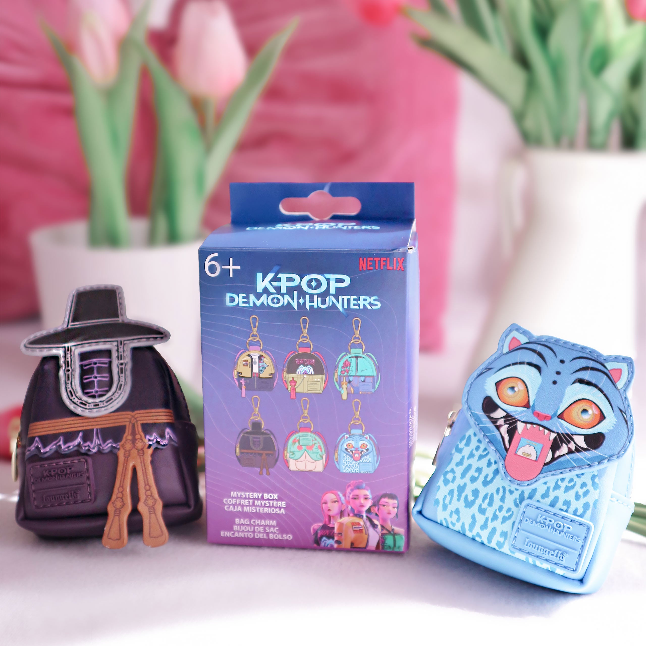 Produktbild KPop Demon Hunters – Mystery mini ryggsäcksnyckelring Funko Loungefly