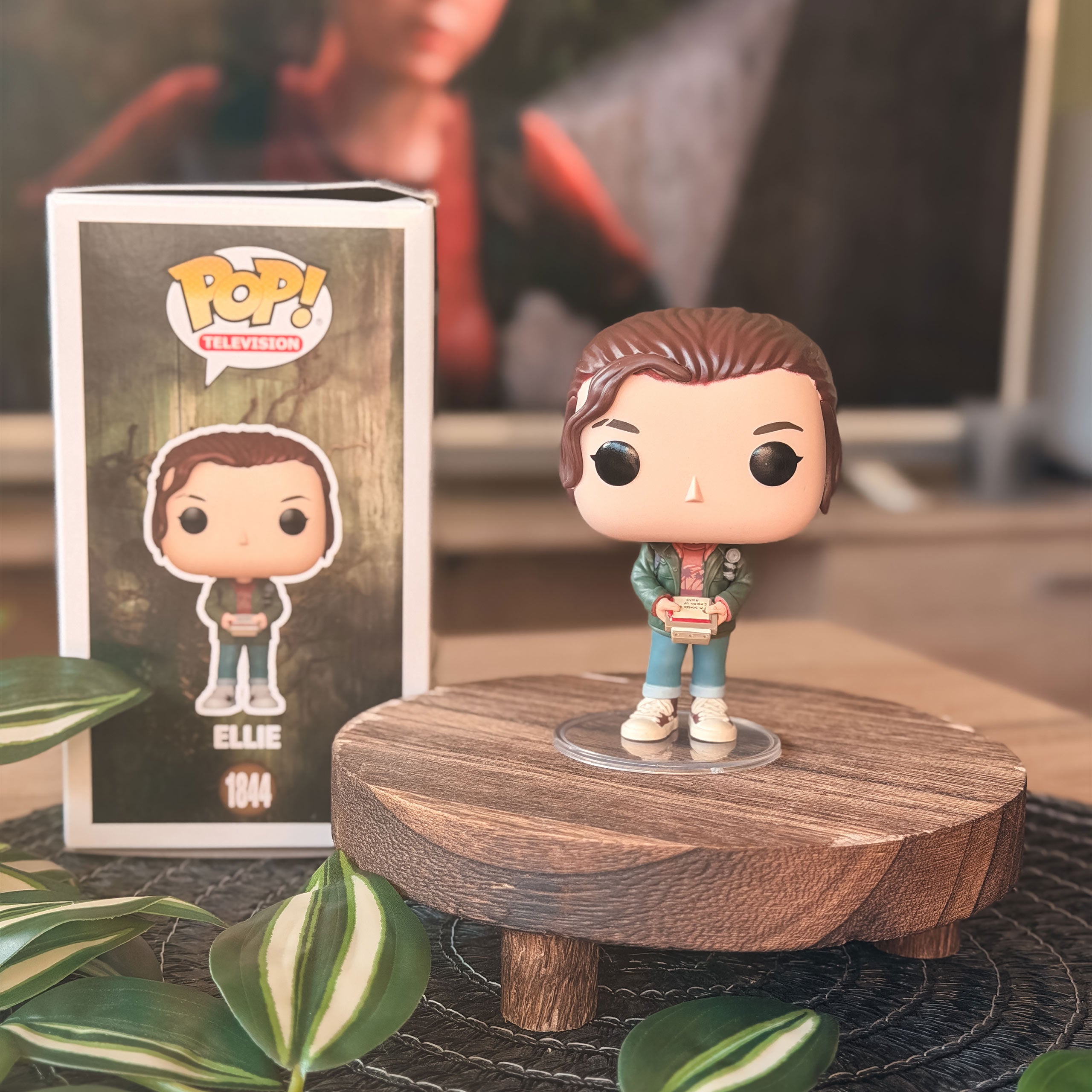 Produktbild The Last of Us – Ellie med skrivplatta Funko Pop!-figur