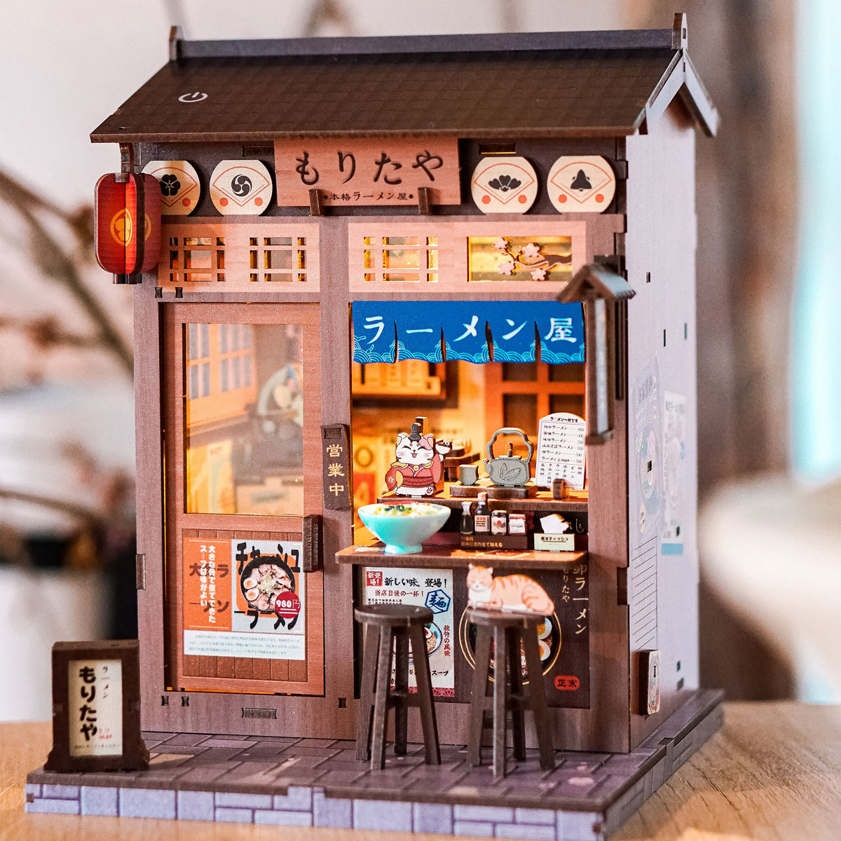 Produktbild CuteBee - Morita-Ya miniatyrhus Book Nook modellsats
