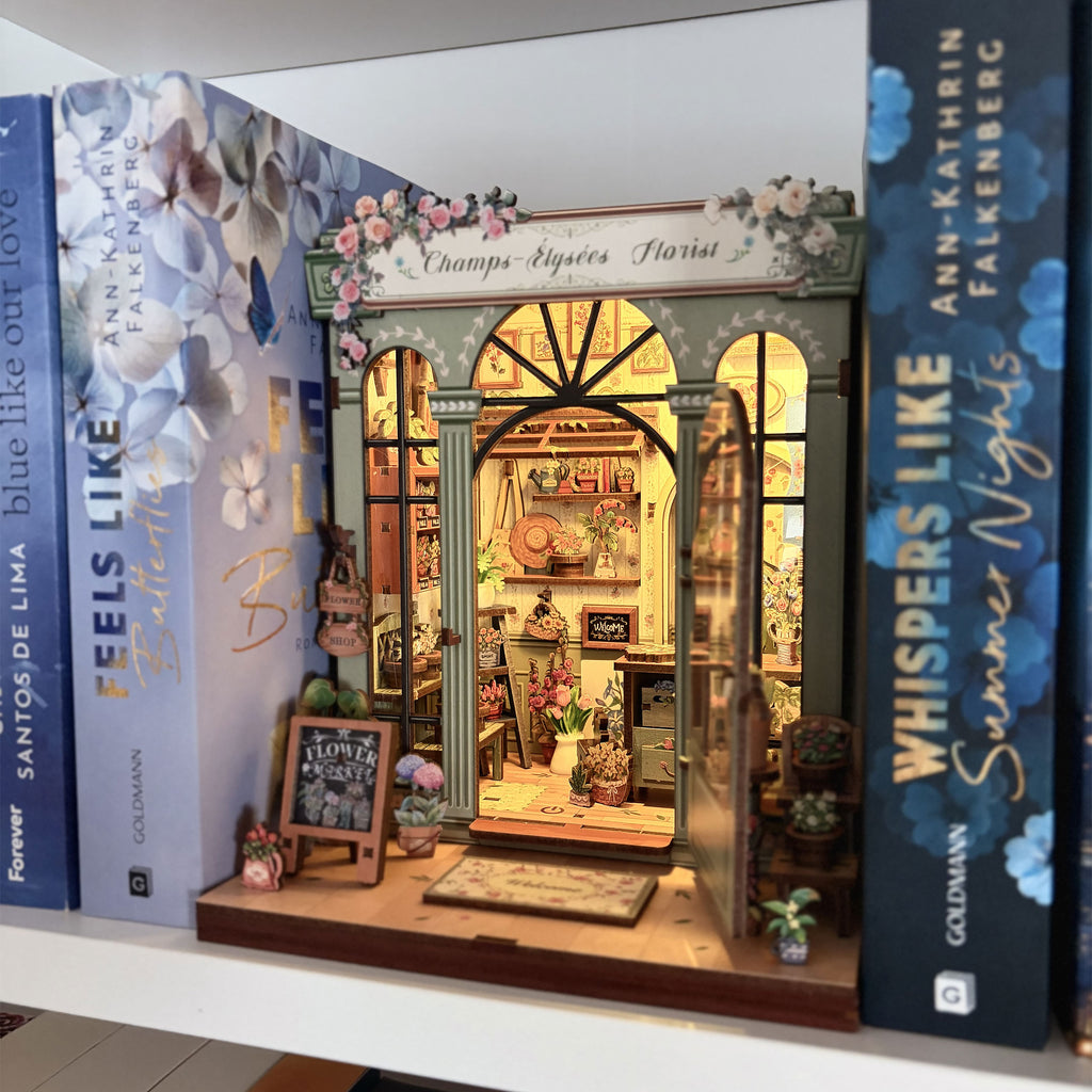 Produktbild CuteBee - Champs-Élysées Florist miniatyrhus Book Nook byggsats