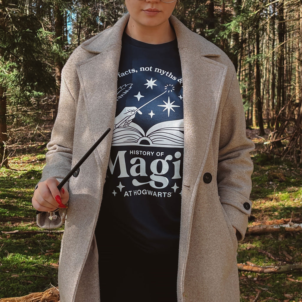 Produktbild History of Magic at Hogwarts T-shirt - Harry Potter