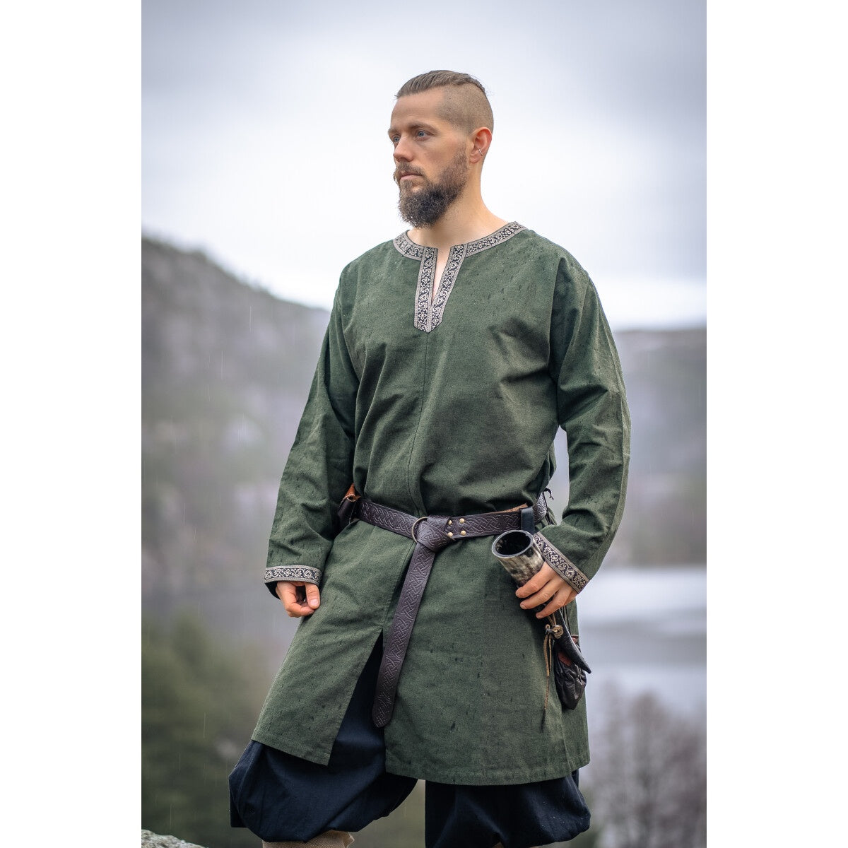 Produktbild Medeltida vikingatunika Aegir grön