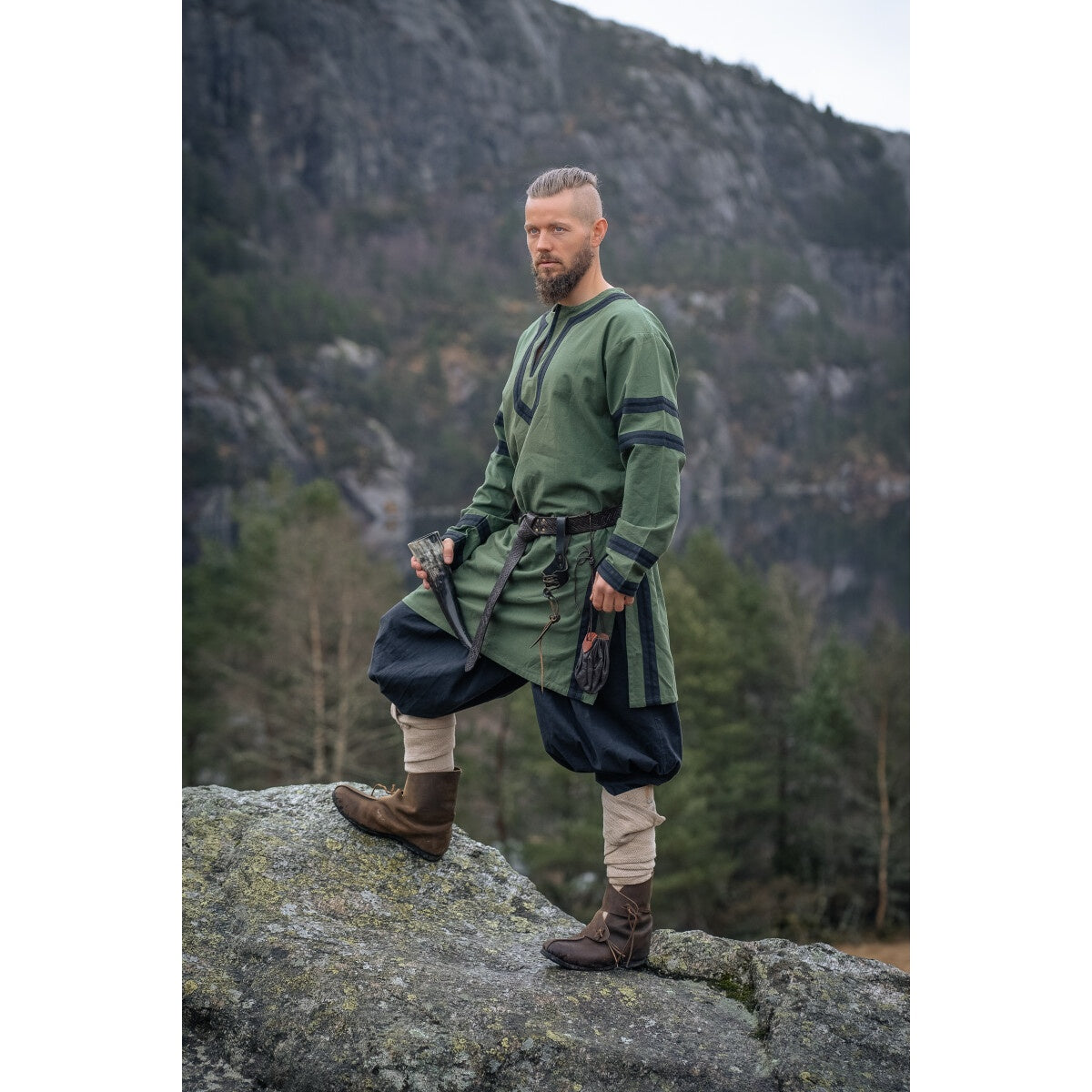 Produktbild Medeltida vikingatunika Bragi grön