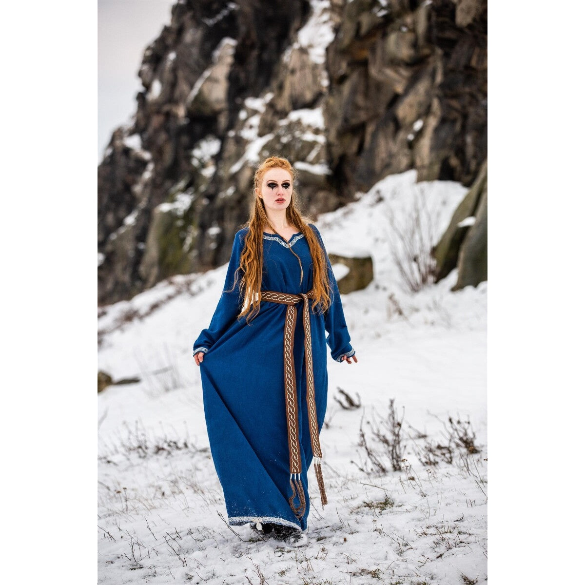 Produktbild Medeltida vikingaklänning Brigida blå