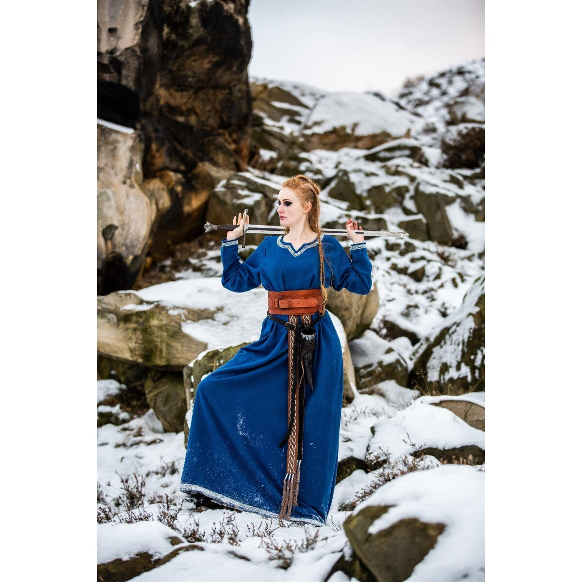 Produktbild Medeltida vikingaklänning Brigida blå