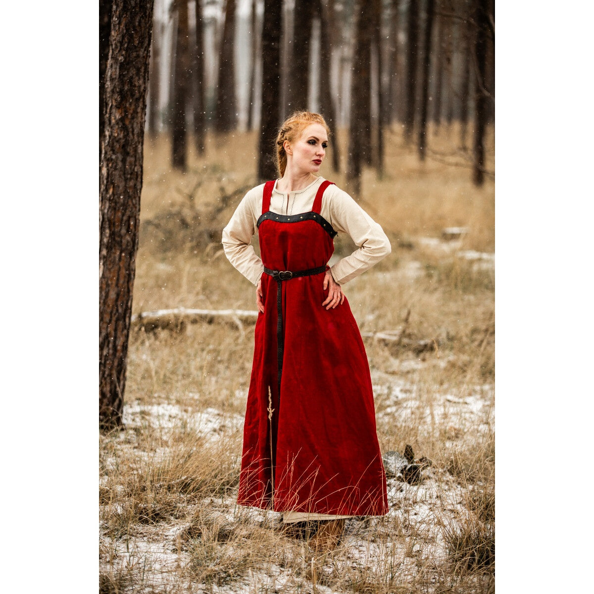 Produktbild Medeltida vikingaöverklänning Alena röd