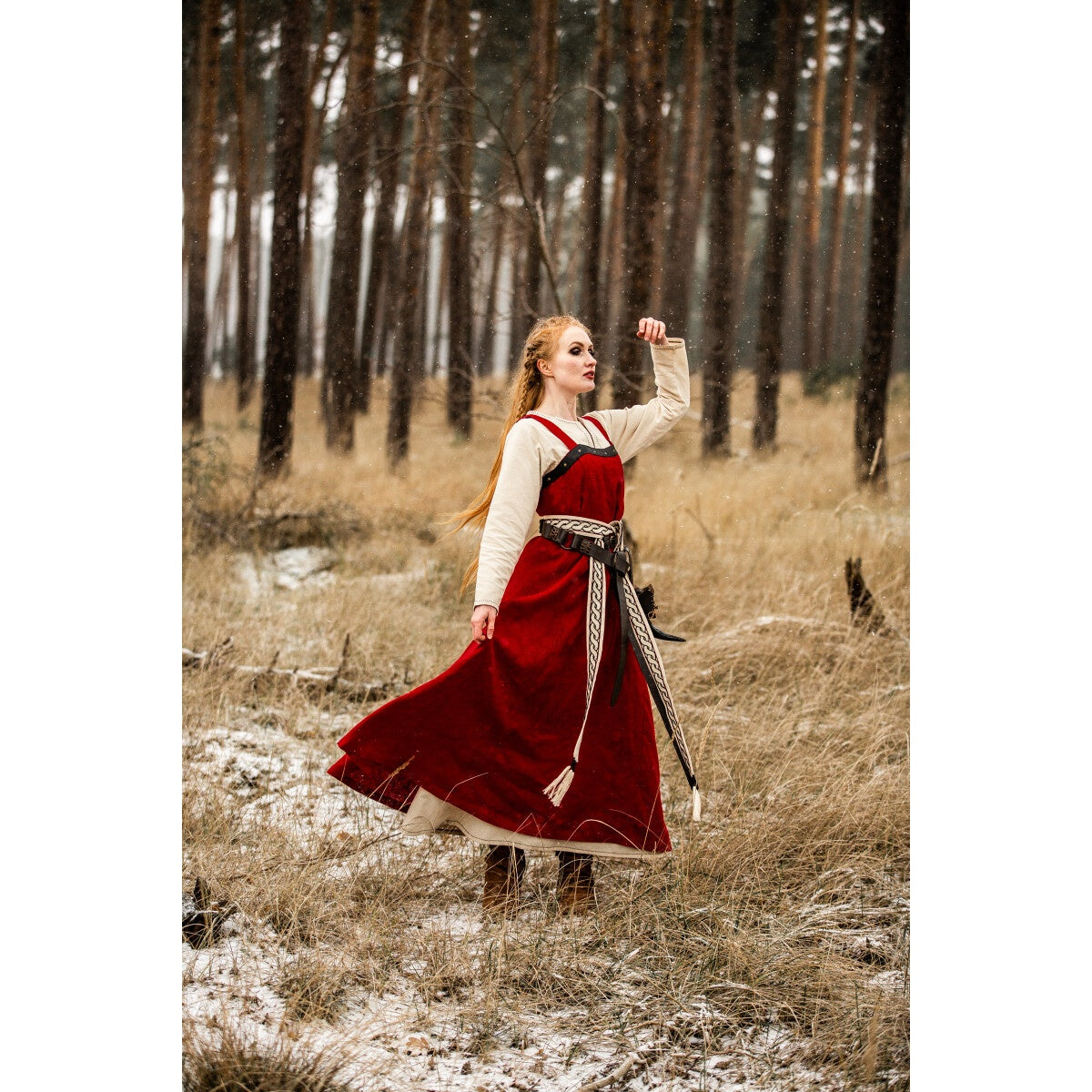 Produktbild Medeltida vikingaöverklänning Alena röd