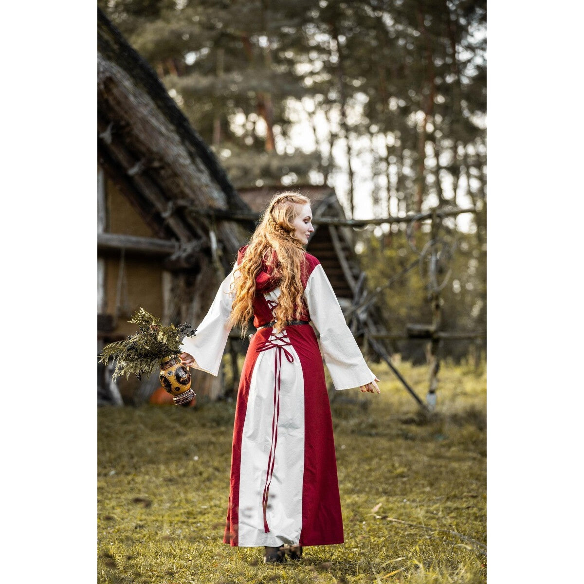 Produktbild Medeltidsklänning Genefe röd-beige