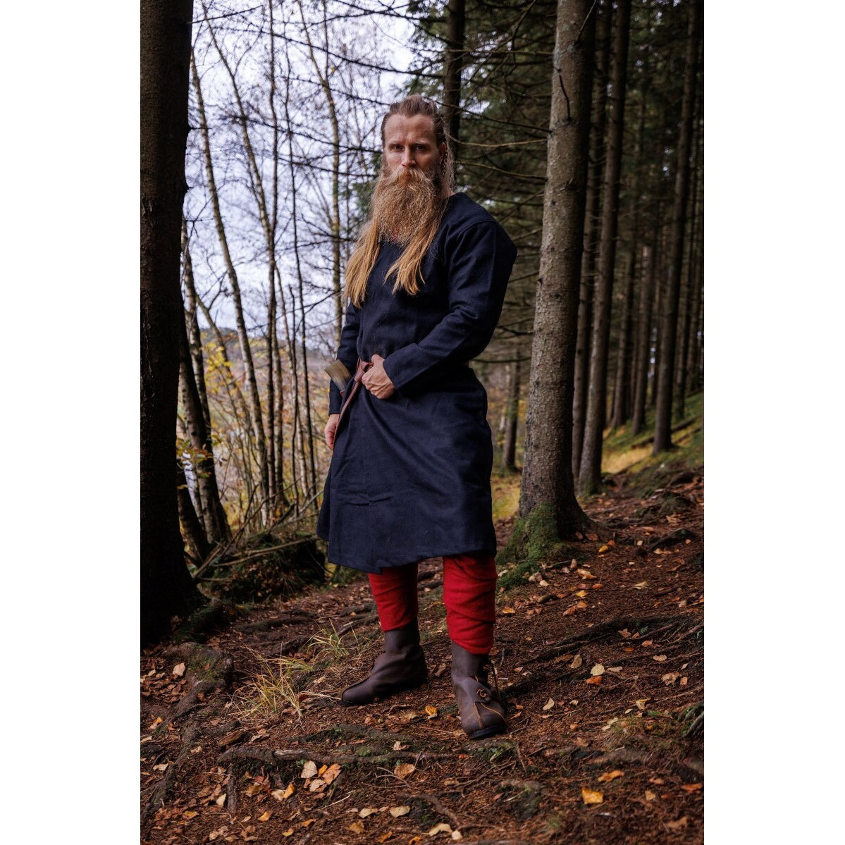 Produktbild Medeltida yllekappa/tunika Balder svart