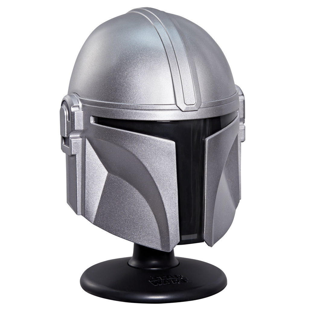 Produktbild Star Wars - Mandalorian mini hjälmreplika på bas