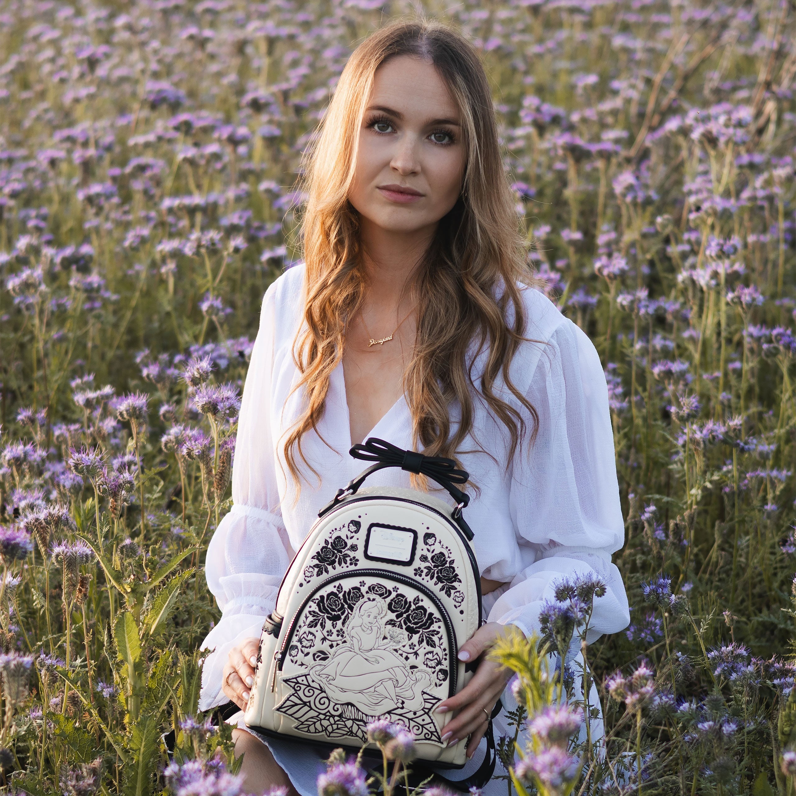 Produktbild Alice i Underlandet - Blommig mini-ryggsäck