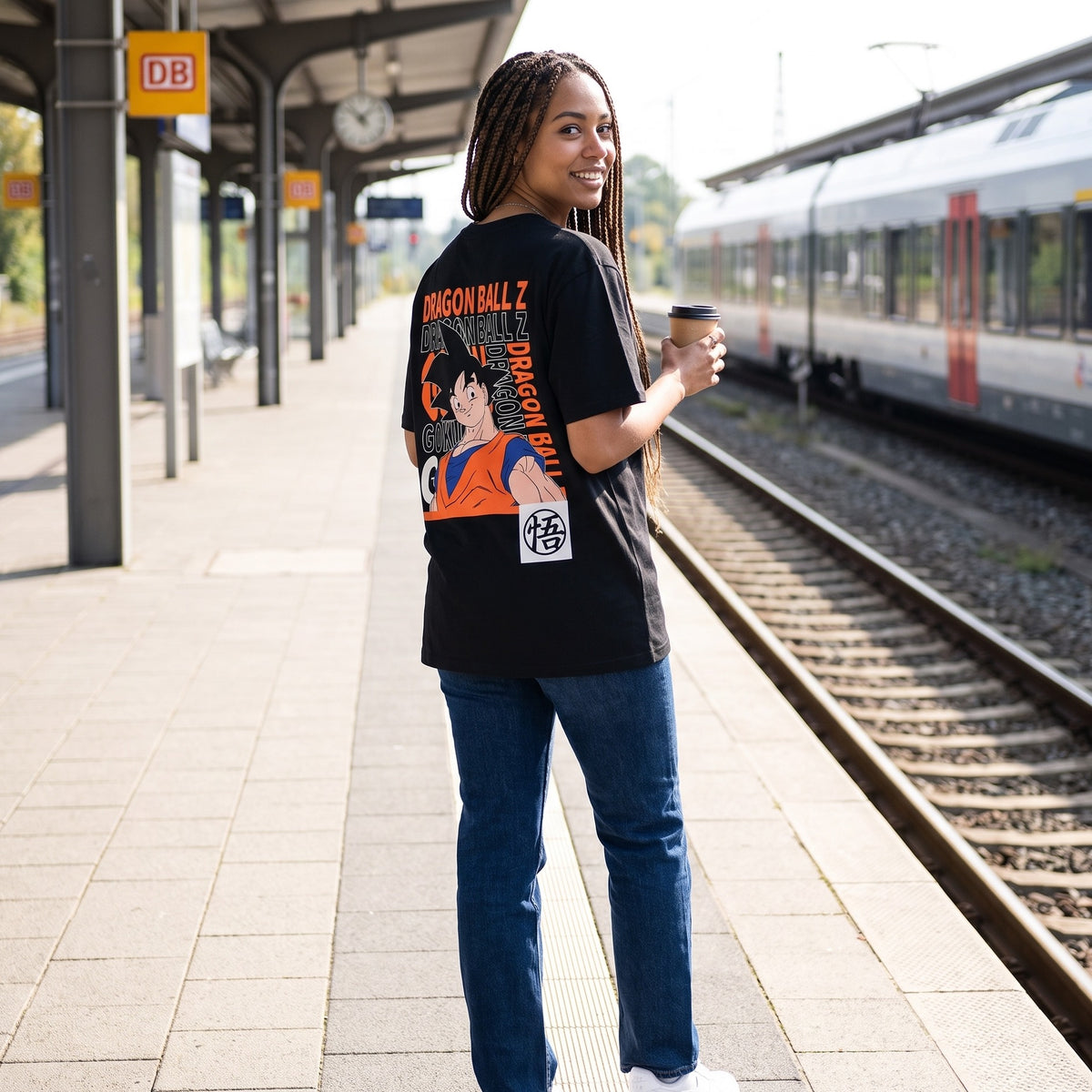 Produktbild Dragon Ball Z - Goku oversize T-shirt svart