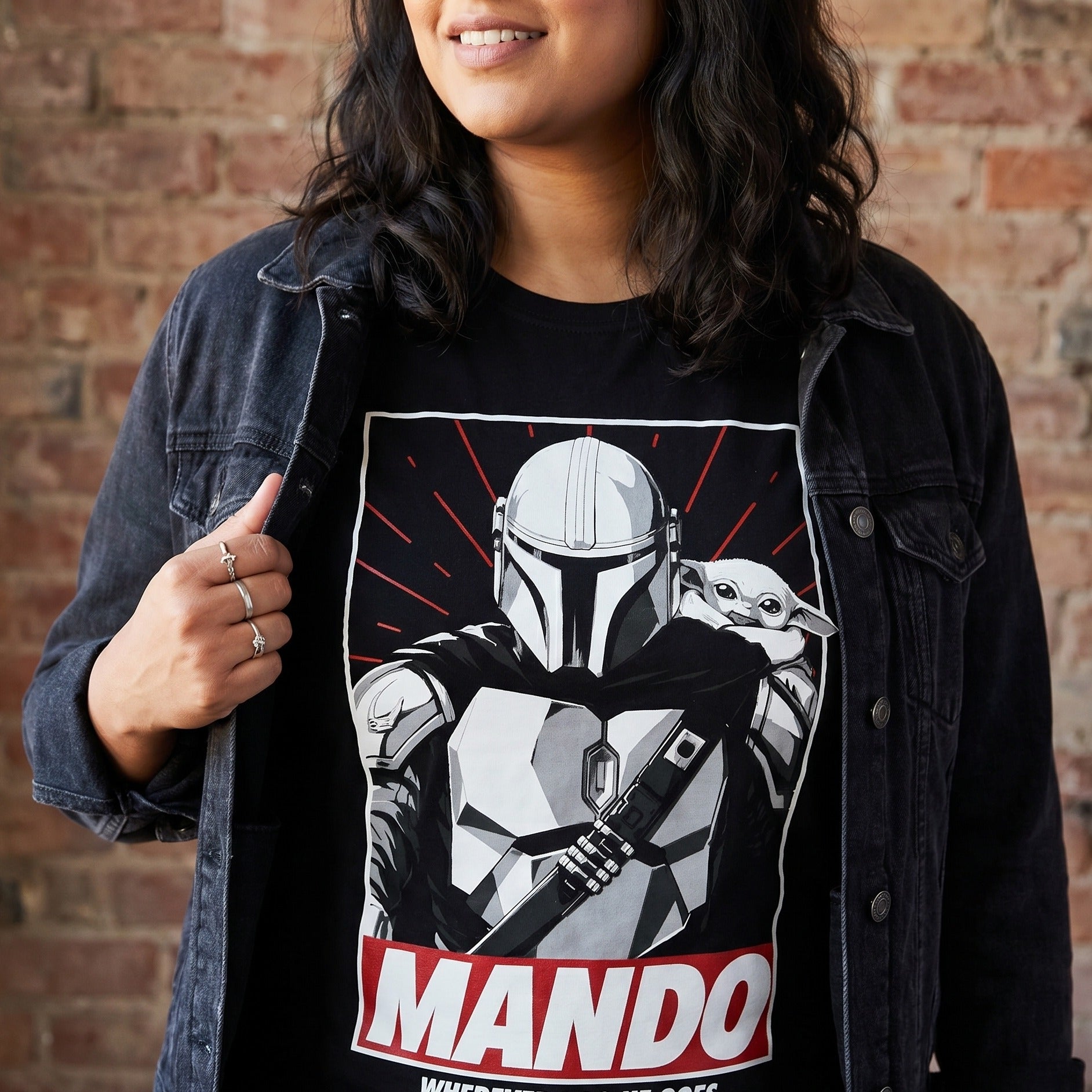 Produktbild Mando Wherever I Go He Goes T-shirt svart - Star Wars The Mandalorian