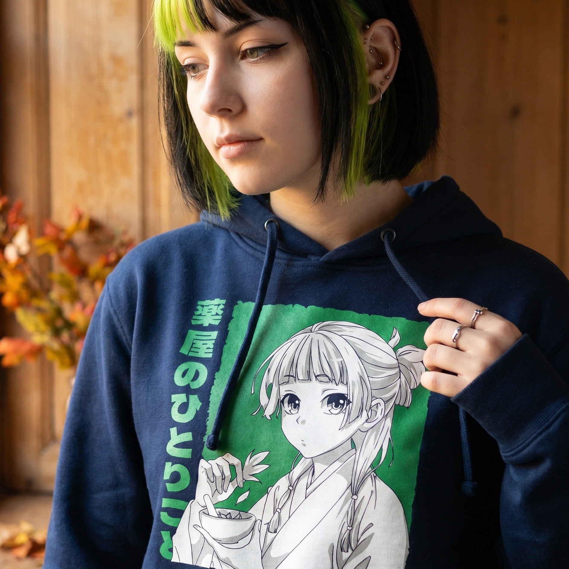 Produktbild Maomao blå hoodie för fans av The Apothecary Diaries