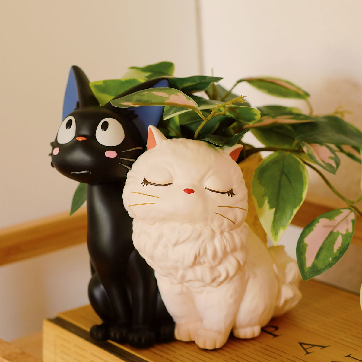 Produktbild Kiki’s Delivery Service – Jiji och Lily Blomkruka